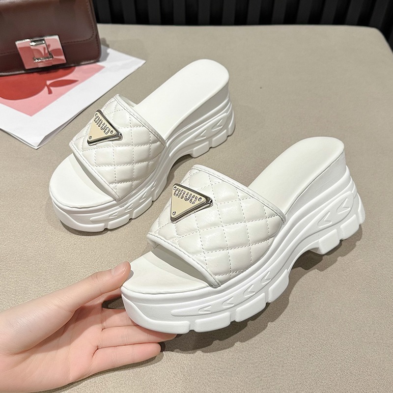 Women Fashion Simple - Modne metalowe ozdoby, gruba podeszwa, wysokie