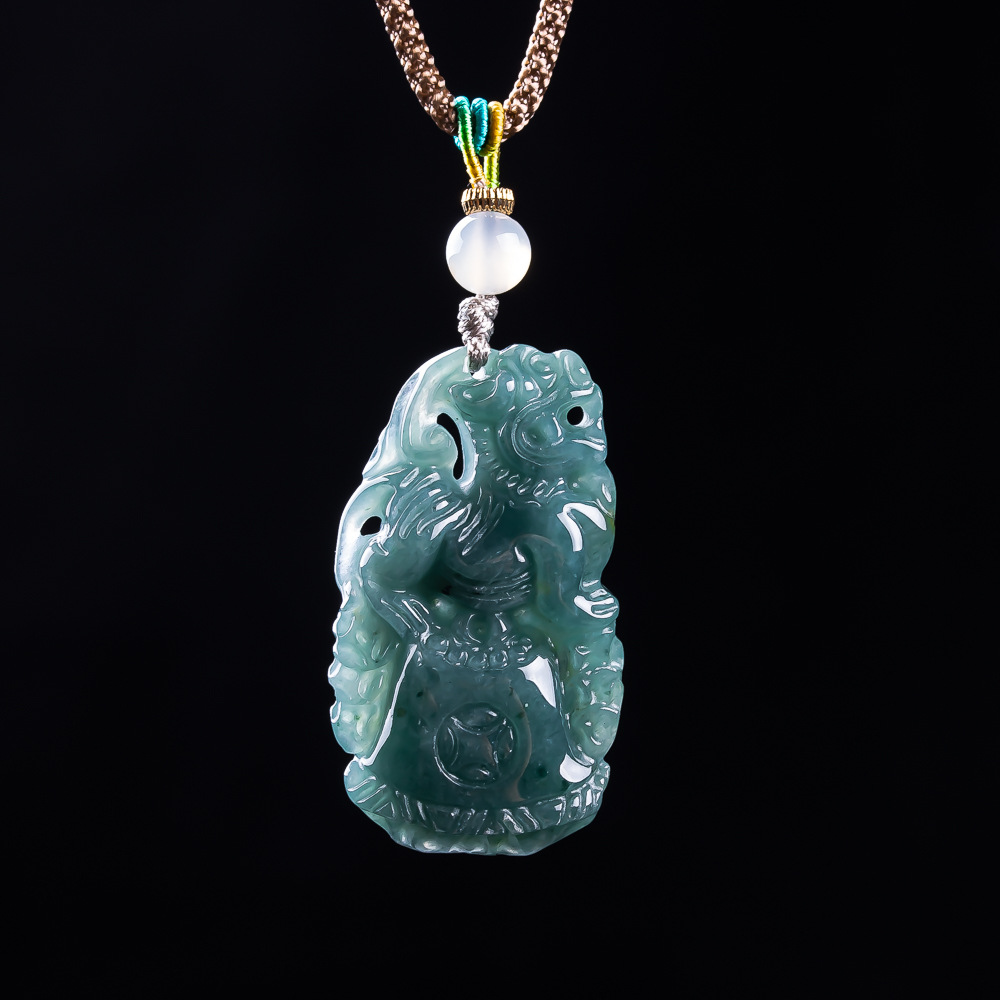 Women Fashion Necklace - Wisiorek Pixiu z jadeitu birmańskiego, designerskie